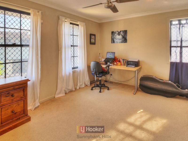 104 Didbrook Street, Robertson QLD 4109