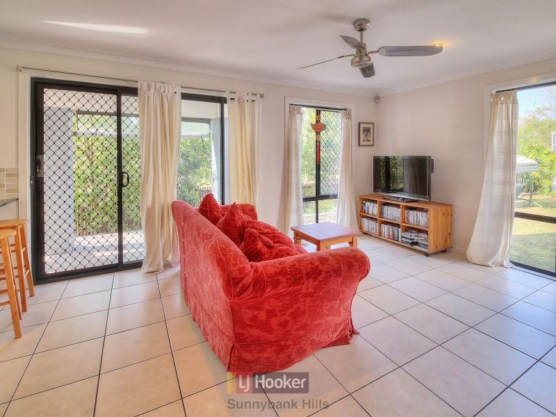 104 Didbrook Street, Robertson QLD 4109