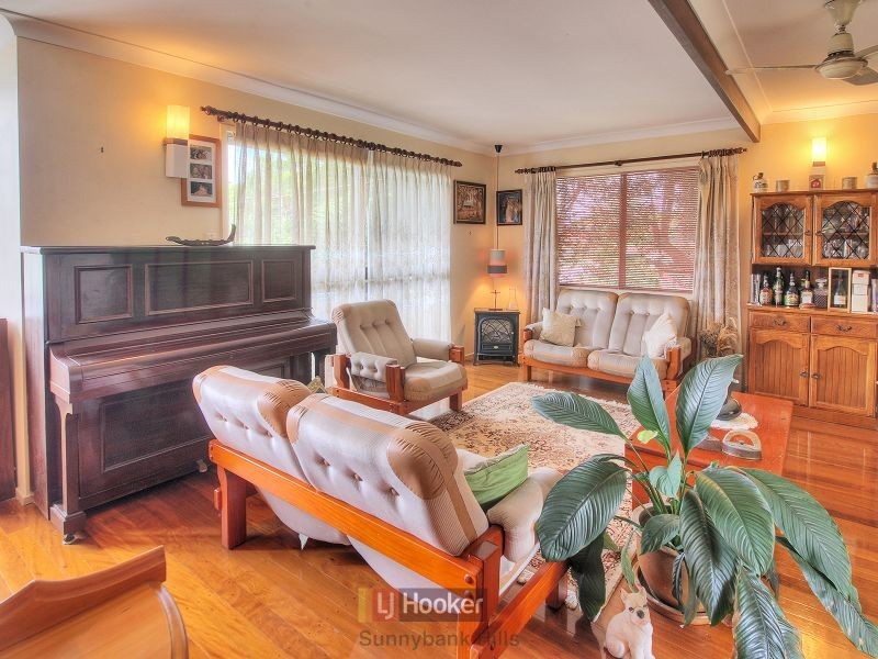 92 Valhalla Street, Sunnybank QLD 4109