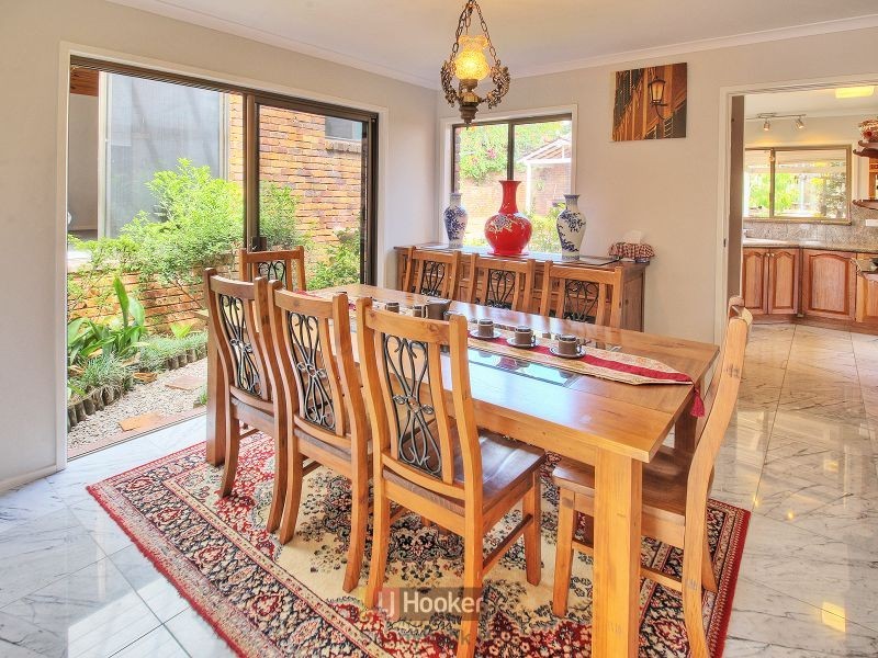 5 Belfairs Street, Robertson QLD 4109