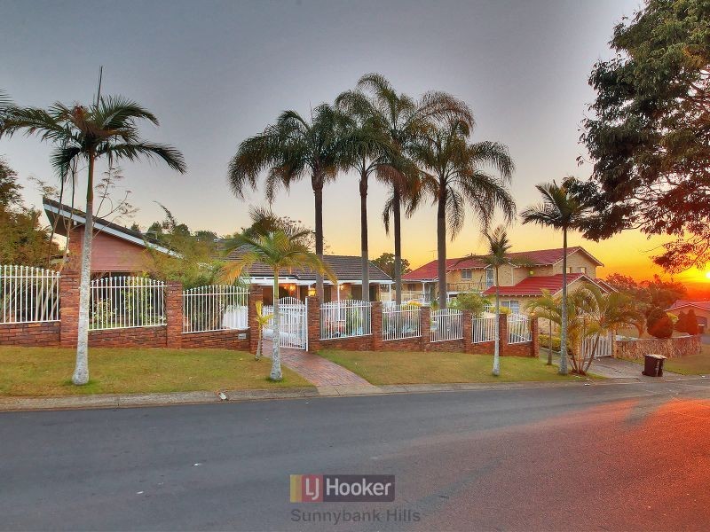 5 Belfairs Street, Robertson QLD 4109