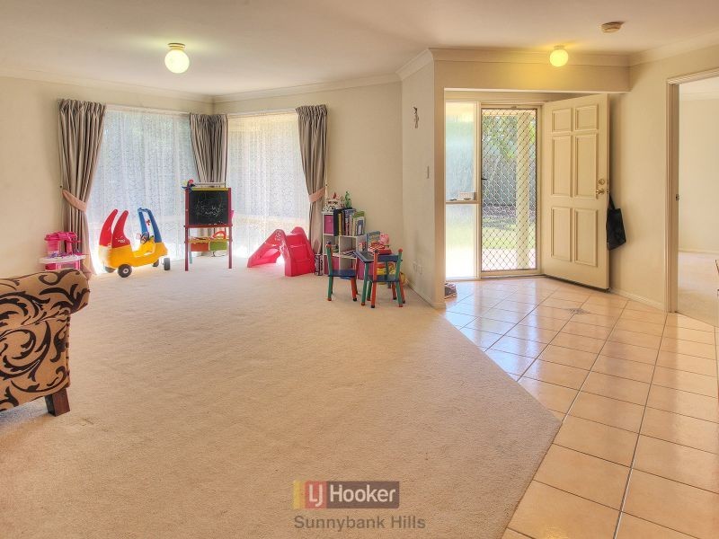 17 Waterlilly Place, Calamvale QLD 4116