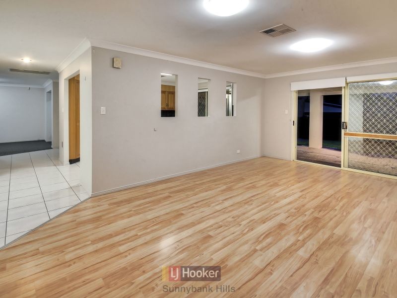 12 Hoover Court, Stretton QLD 4116