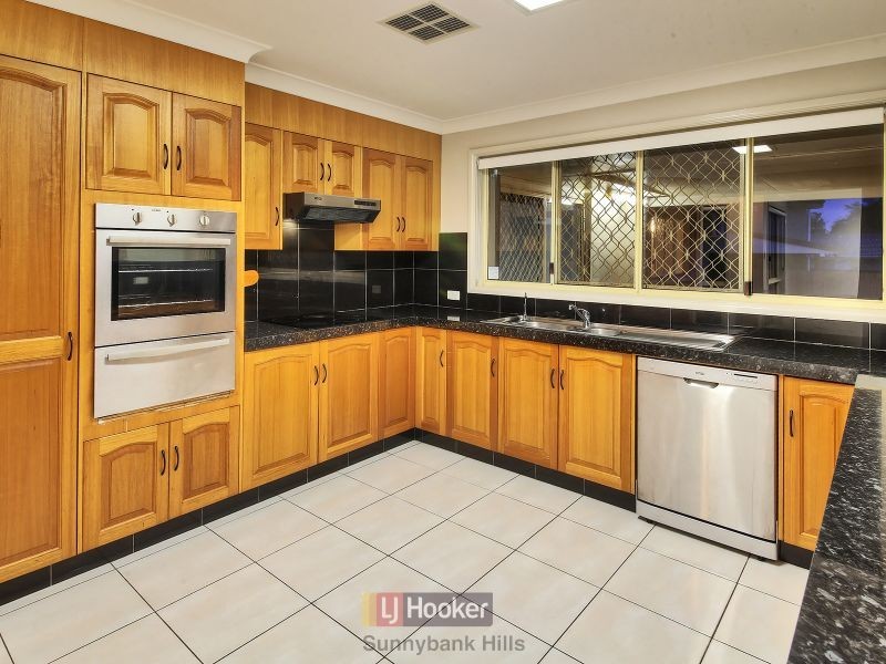 12 Hoover Court, Stretton QLD 4116