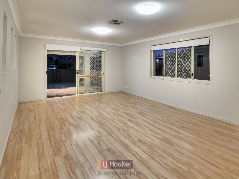 12 Hoover Court, Stretton QLD 4116