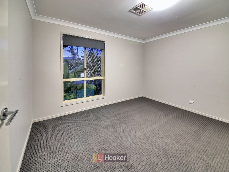 12 Hoover Court, Stretton QLD 4116