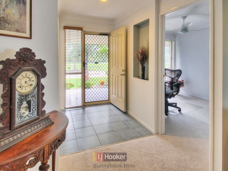 15 Greenways Esplanade, Parkinson QLD 4115