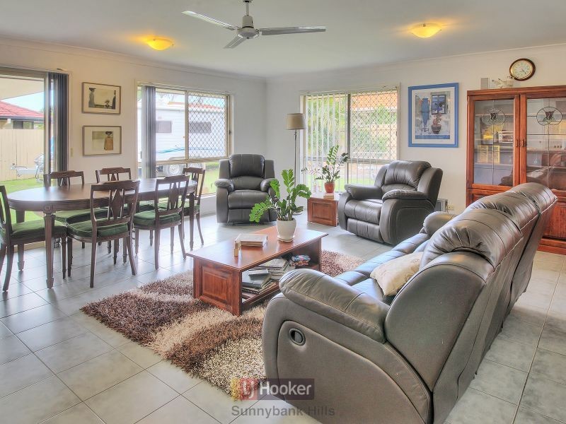 15 Greenways Esplanade, Parkinson QLD 4115
