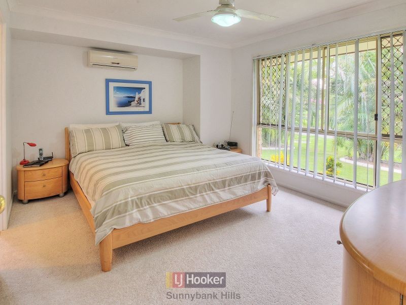 15 Greenways Esplanade, Parkinson QLD 4115