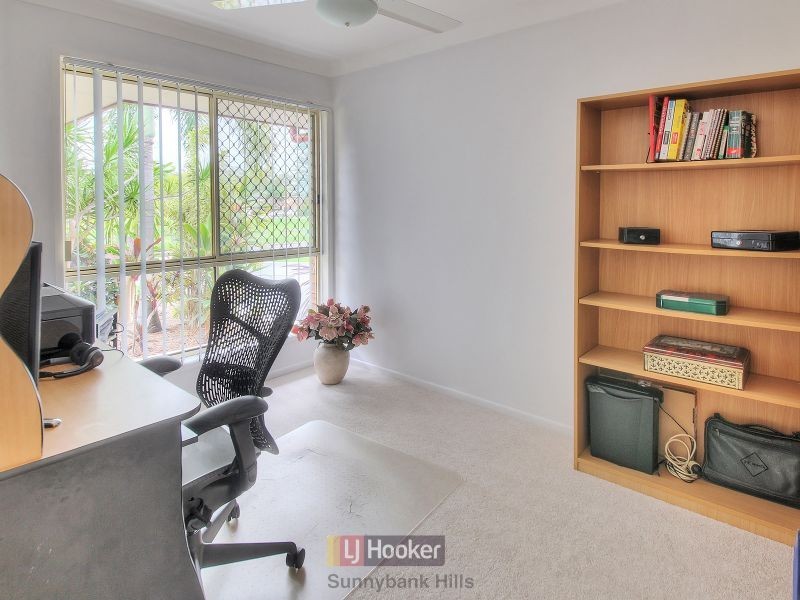 15 Greenways Esplanade, Parkinson QLD 4115