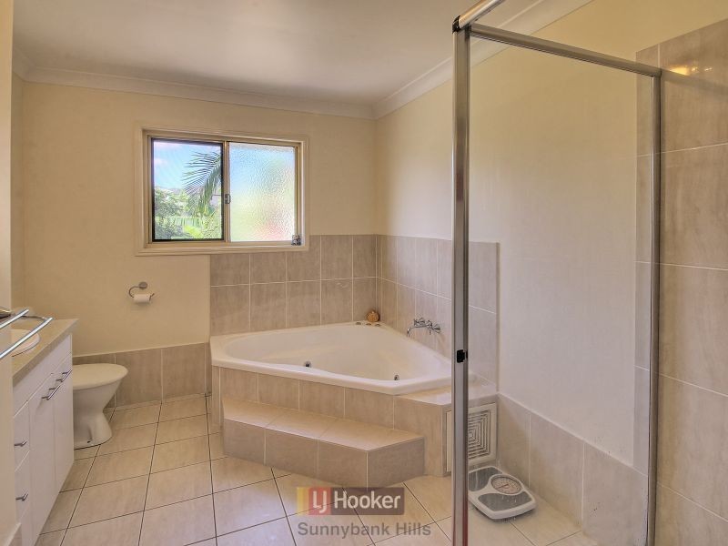 139 White Cedar Circuit, Stretton QLD 4116