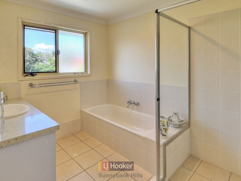 139 White Cedar Circuit, Stretton QLD 4116