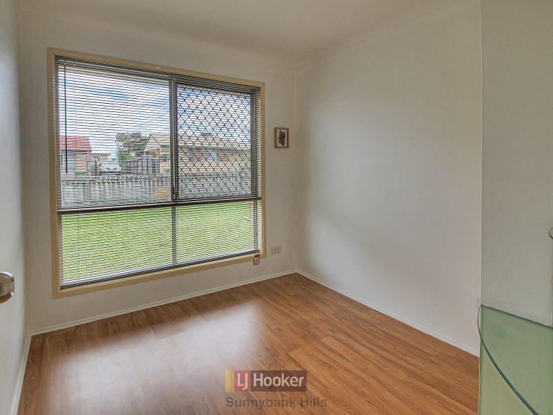 77 Barossa Street, Kingston QLD 4114