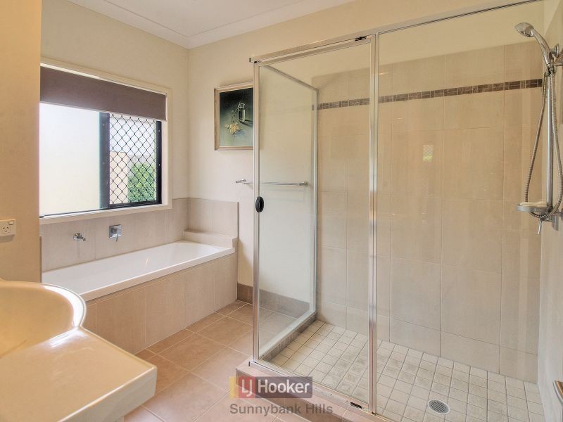 7 Sumayyah Place, Calamvale QLD 4116