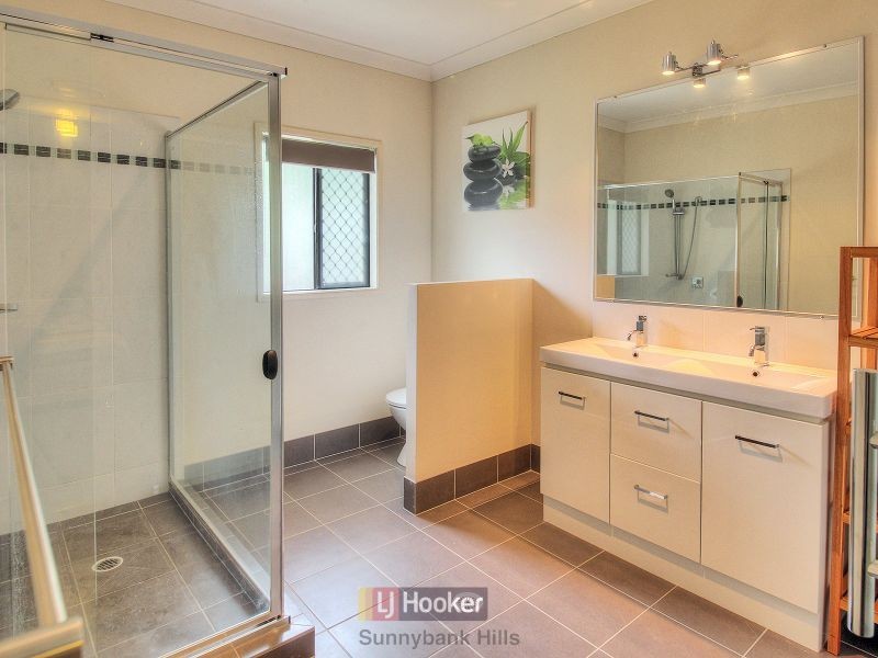 7 Sumayyah Place, Calamvale QLD 4116