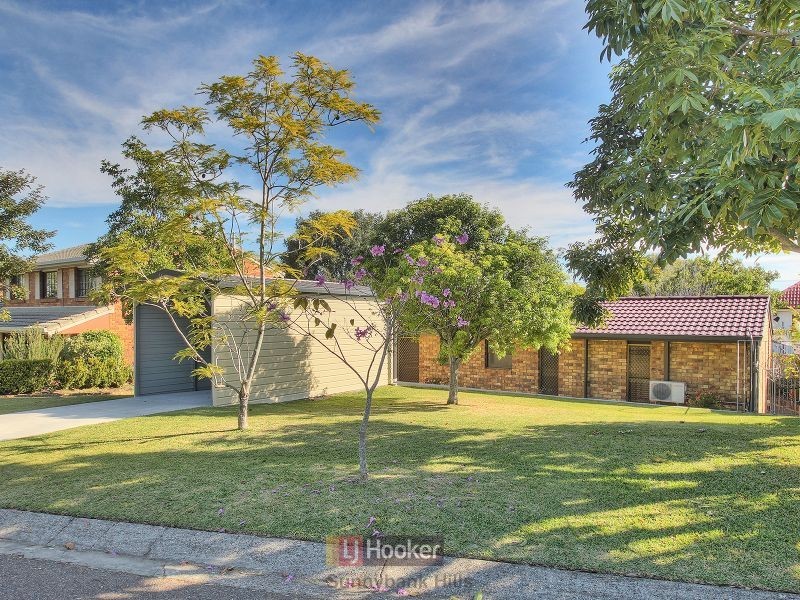 82 Wadley Street, Macgregor QLD 4109
