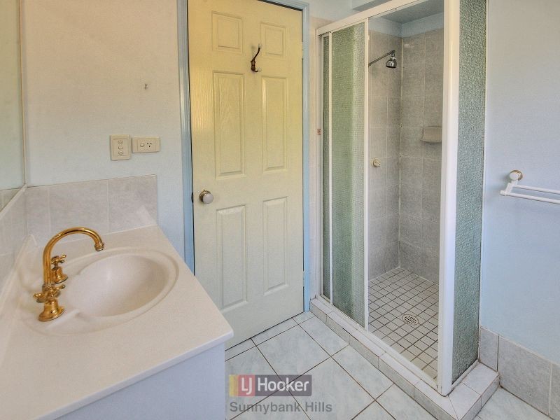 33 Allarton Street, Coopers Plains QLD 4108