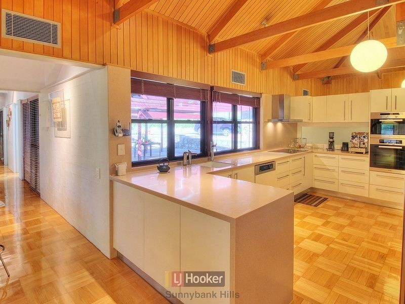 61 Gaskell Street, Eight Mile Plains QLD 4113