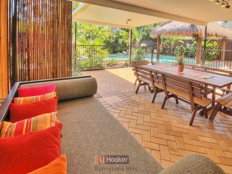18 Juniper Circuit, Stretton QLD 4116