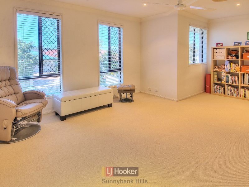 18 Juniper Circuit, Stretton QLD 4116
