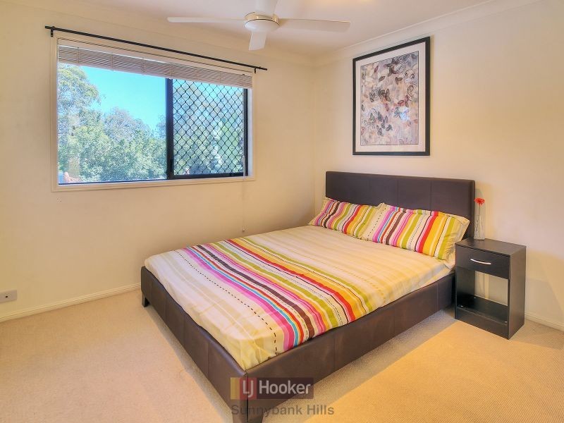 18 Juniper Circuit, Stretton QLD 4116