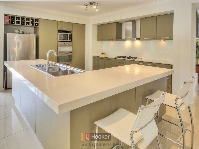 29 Manor Street, Eight Mile Plains QLD 4113