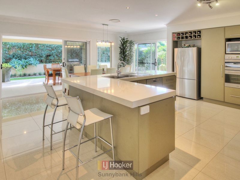 29 Manor Street, Eight Mile Plains QLD 4113