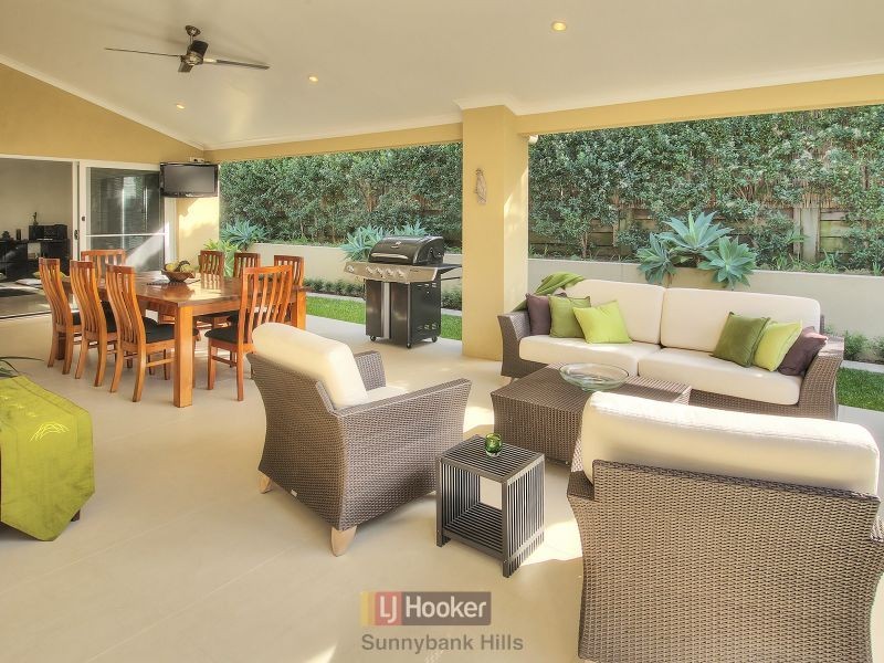 29 Manor Street, Eight Mile Plains QLD 4113