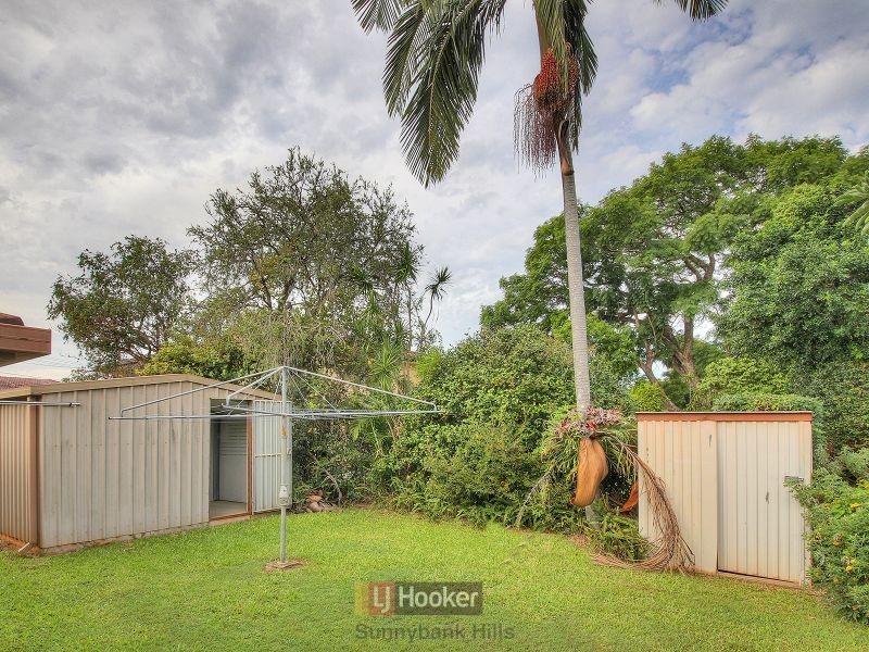 17 Chadford Street, Macgregor QLD 4109