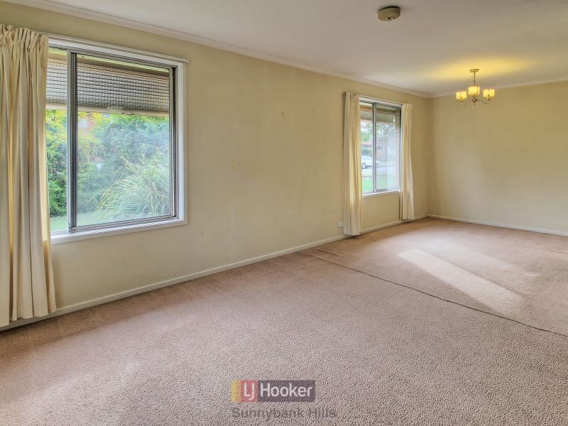 17 Chadford Street, Macgregor QLD 4109