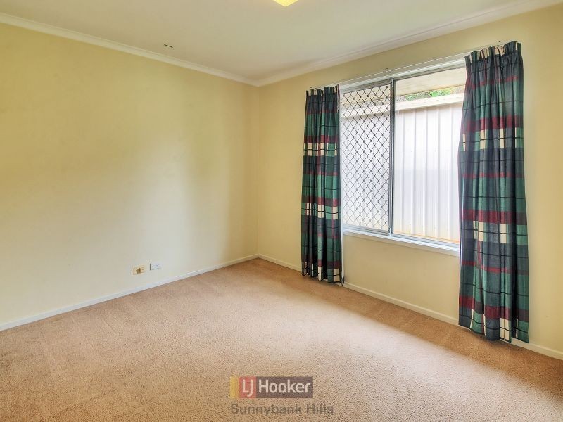 17 Chadford Street, Macgregor QLD 4109