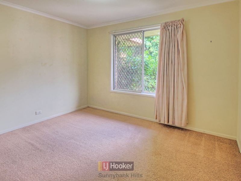 17 Chadford Street, Macgregor QLD 4109