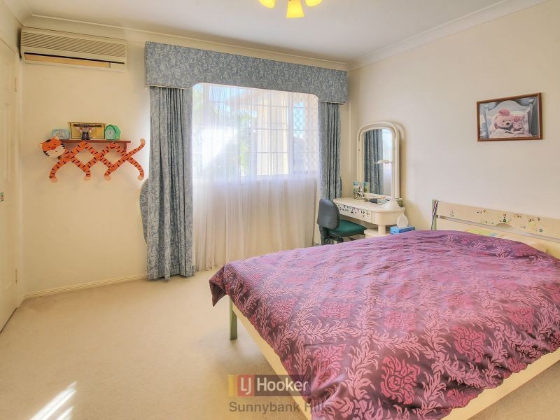 70 Golden Rain Place, Stretton QLD 4116