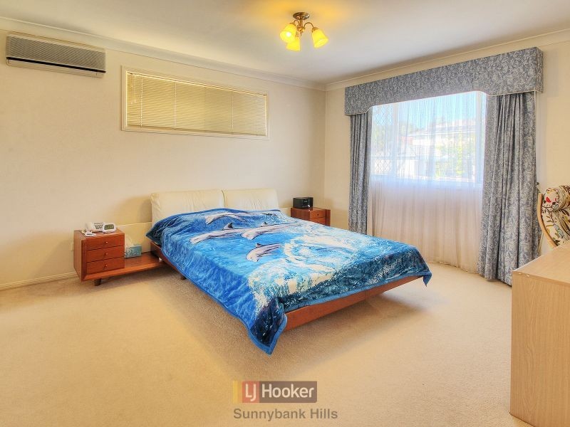 70 Golden Rain Place, Stretton QLD 4116