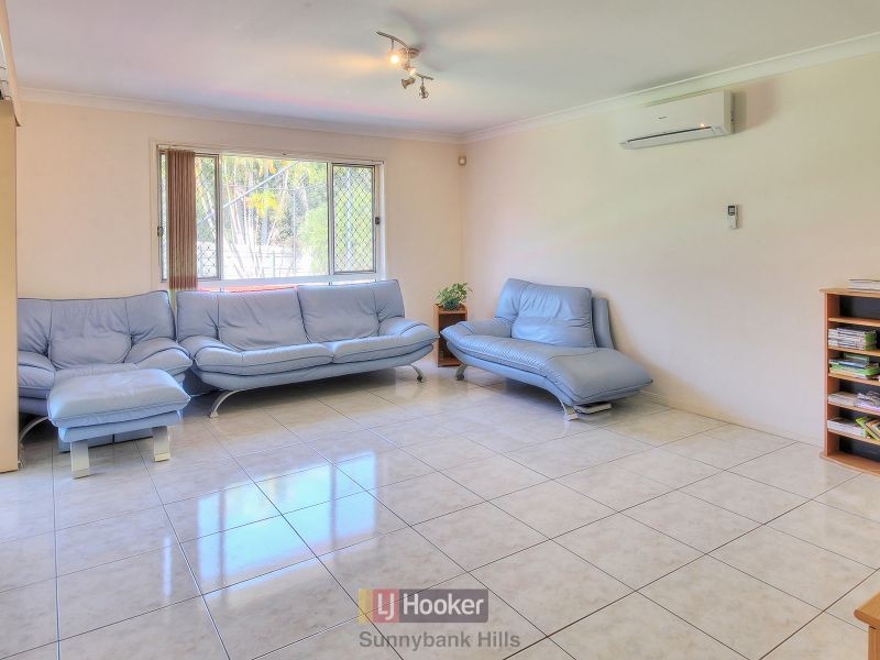 70 Golden Rain Place, Stretton QLD 4116