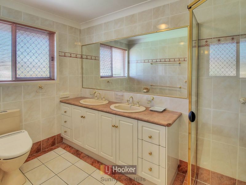 70 Golden Rain Place, Stretton QLD 4116
