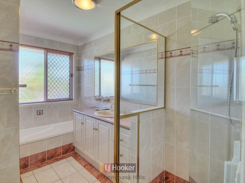 70 Golden Rain Place, Stretton QLD 4116