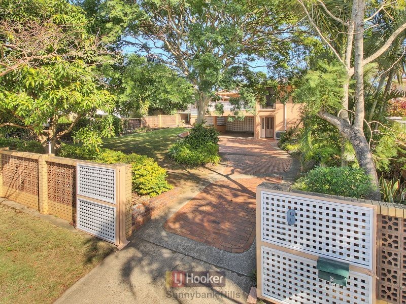6 Genoa Street, Macgregor QLD 4109