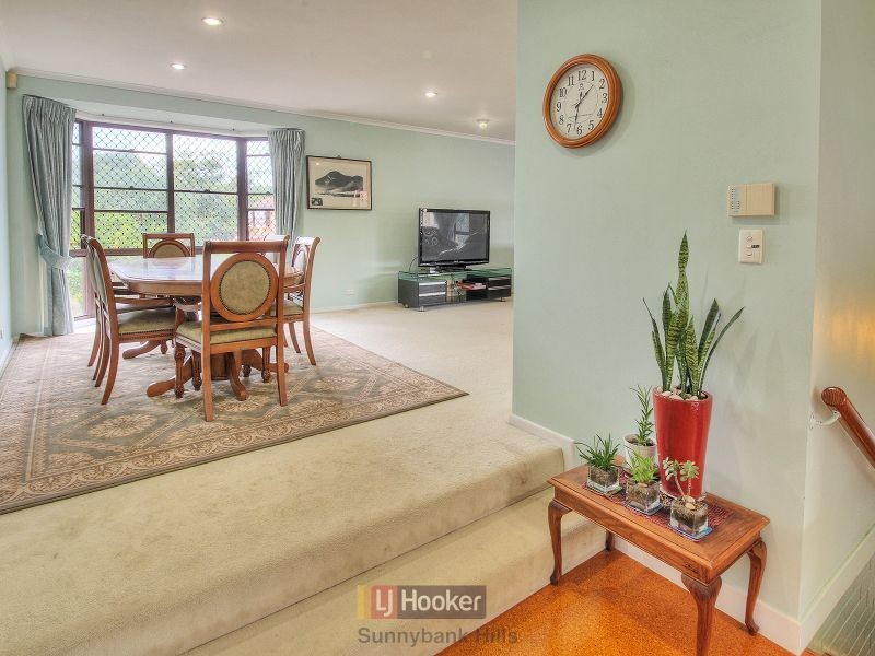 6 Genoa Street, Macgregor QLD 4109