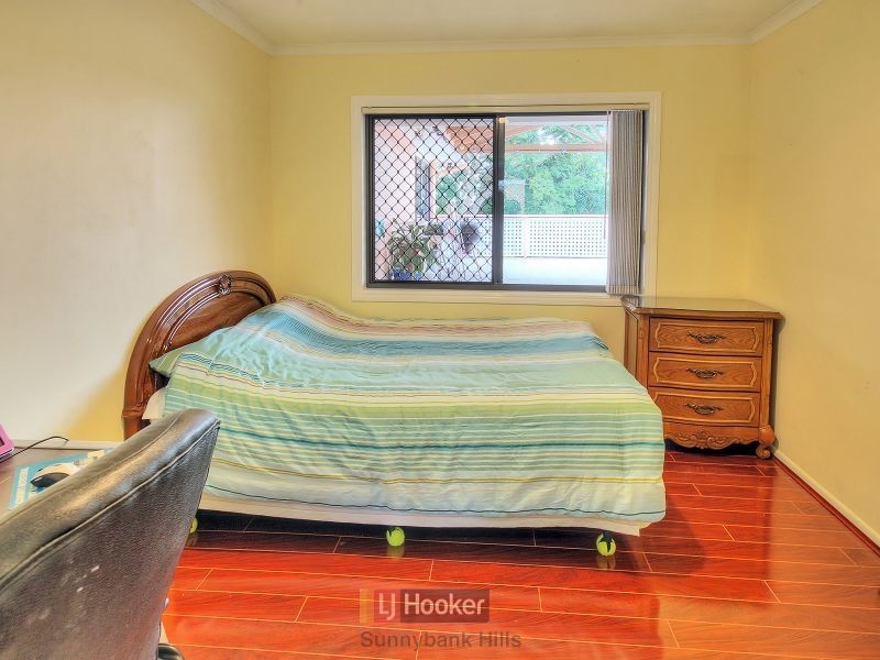 6 Genoa Street, Macgregor QLD 4109