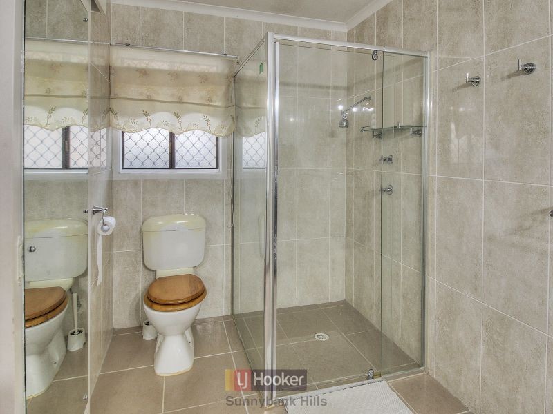 6 Genoa Street, Macgregor QLD 4109