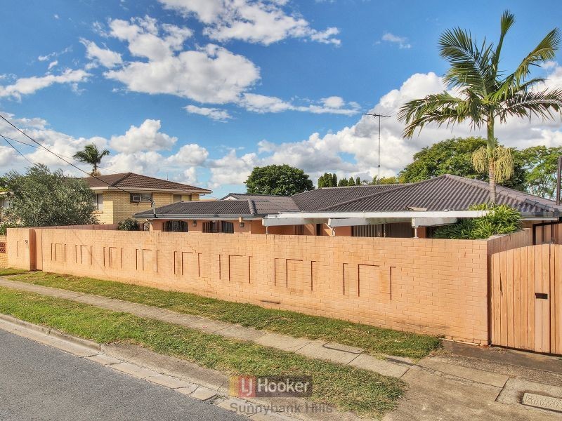 6 Genoa Street, Macgregor QLD 4109
