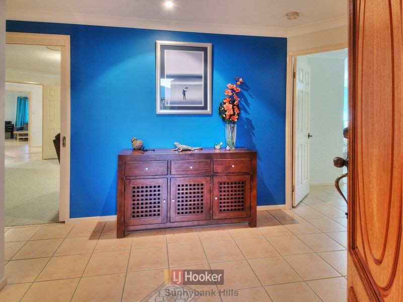 24 Barrington Place, Parkinson QLD 4115