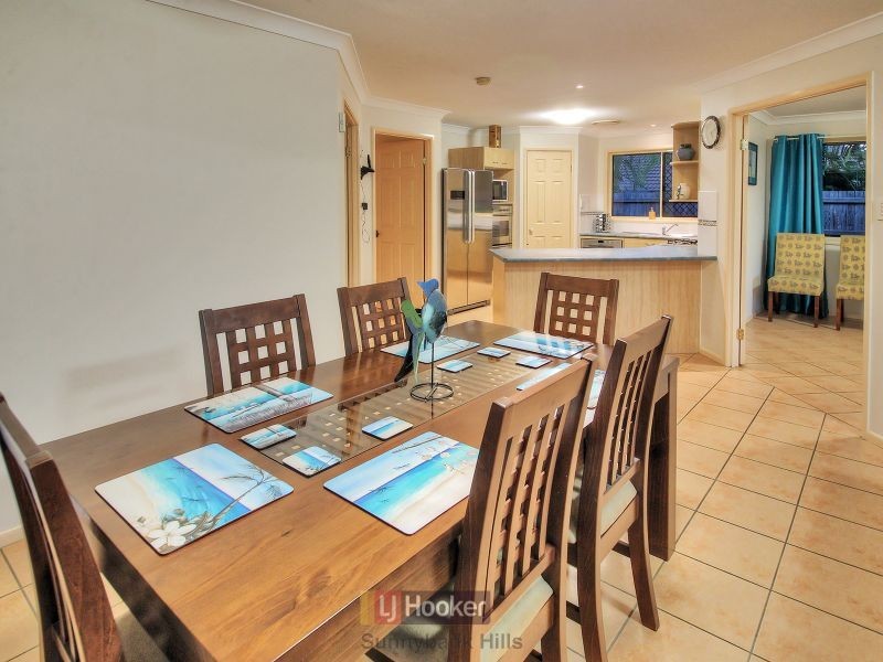 24 Barrington Place, Parkinson QLD 4115