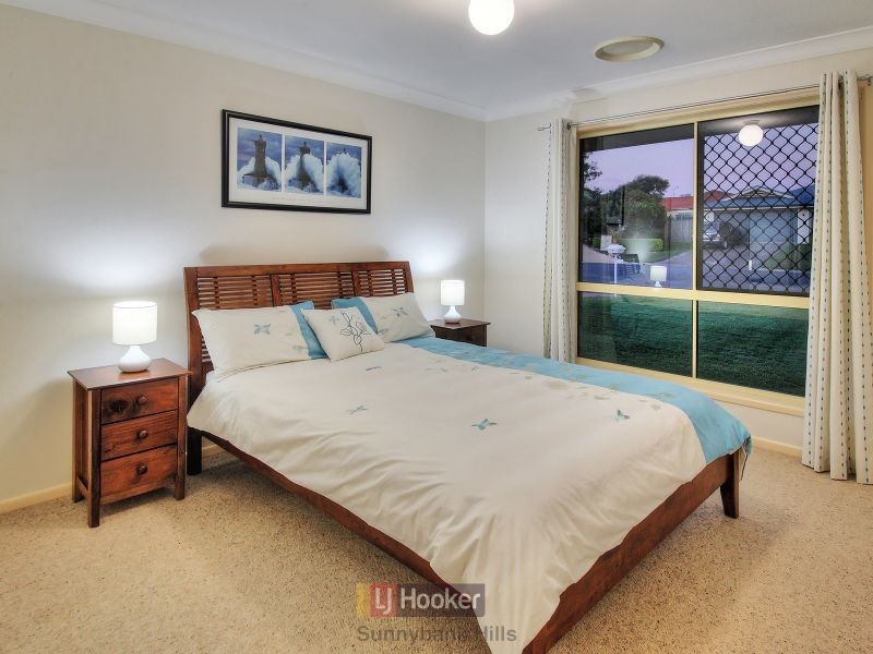 24 Barrington Place, Parkinson QLD 4115