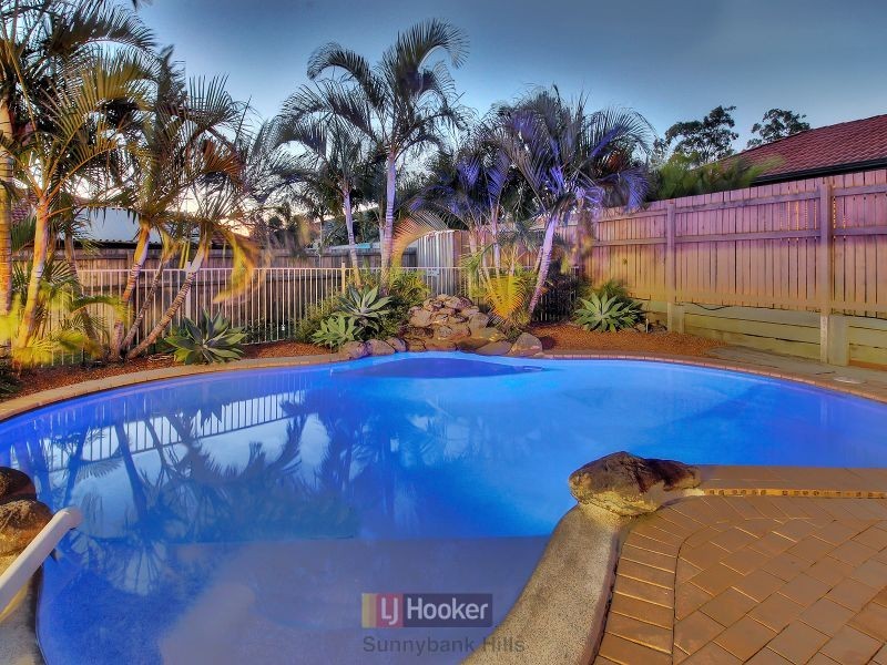 24 Barrington Place, Parkinson QLD 4115