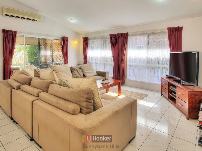 28 Eastcourt Lane, Sunnybank Hills QLD 4109