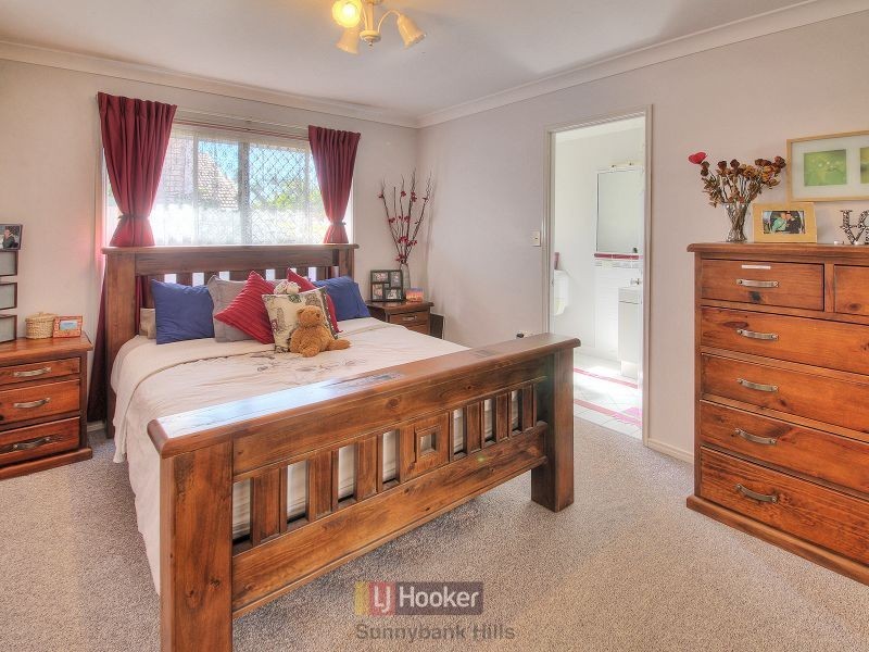 28 Eastcourt Lane, Sunnybank Hills QLD 4109