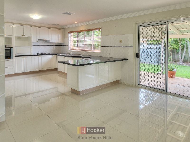 80 Honeysuckle Way, Calamvale QLD 4116