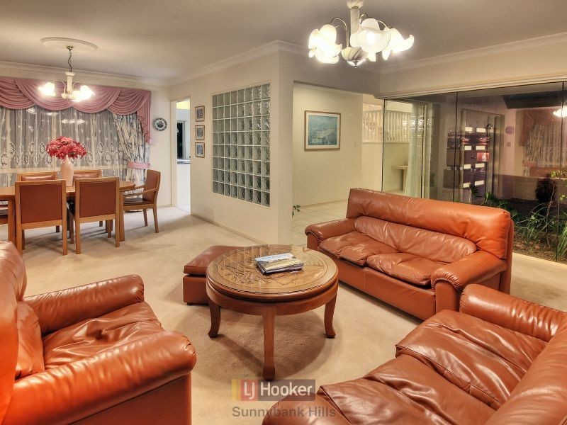 55 Poinciana Crescent, Stretton QLD 4116